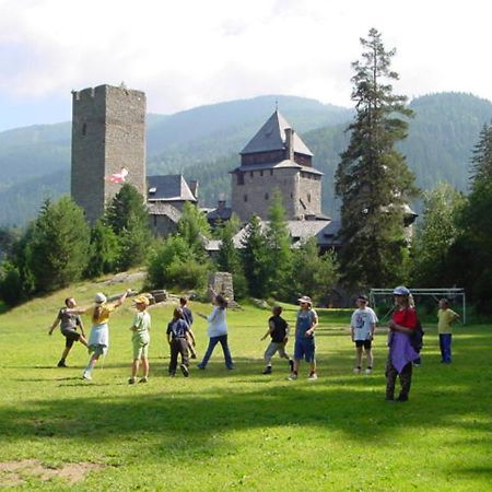 Burg Finstergruen Ramingstein Exterior photo